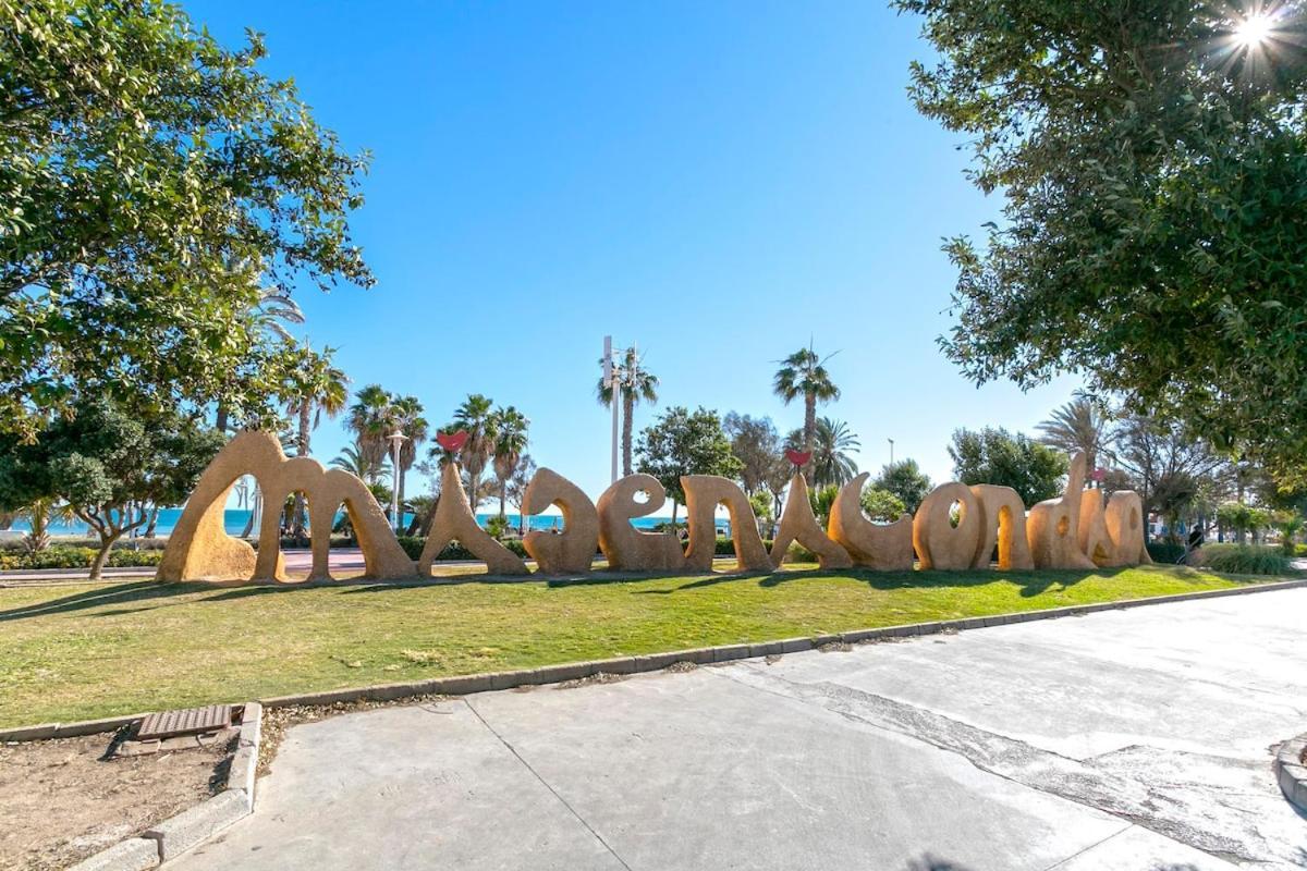 -Malagasunapts- West Beach Malaga Seafood & Relax Extérieur photo