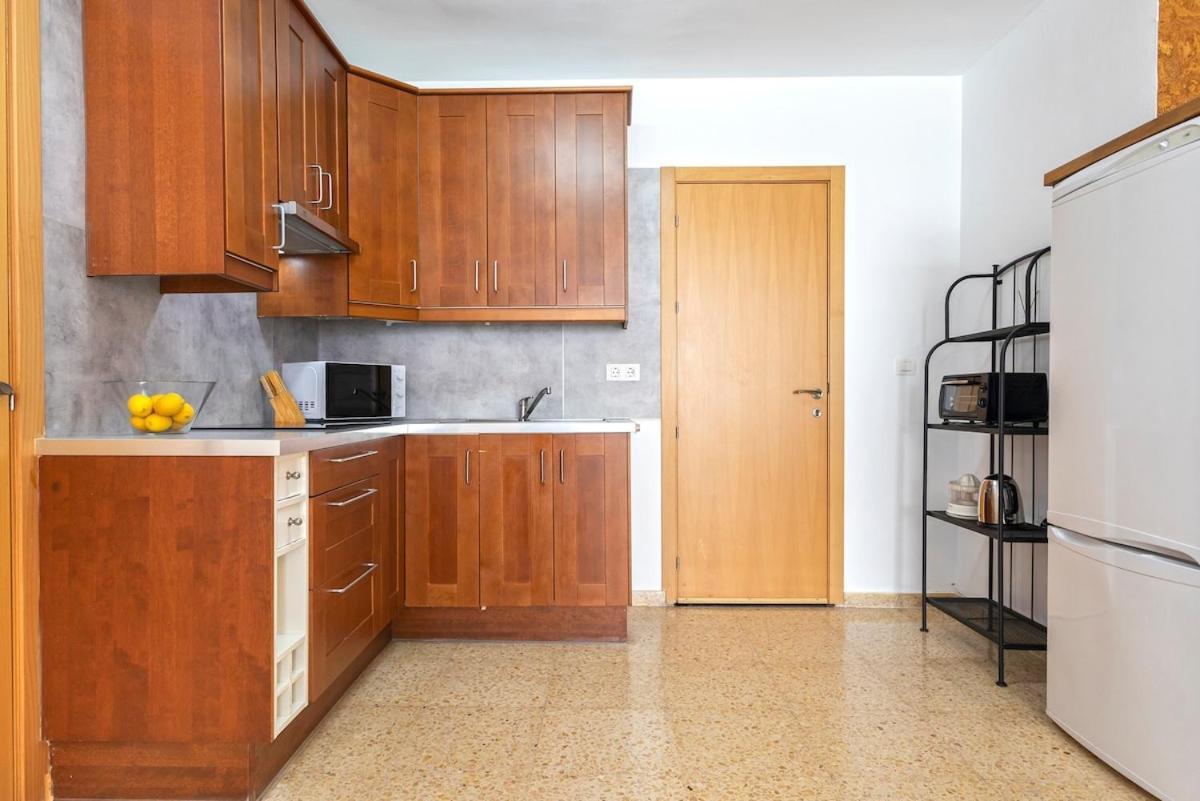 -Malagasunapts- West Beach Malaga Seafood & Relax Extérieur photo